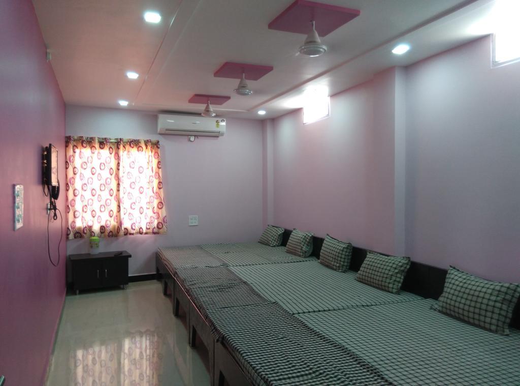 Mansarovar Guest House Ujjain Ngoại thất bức ảnh